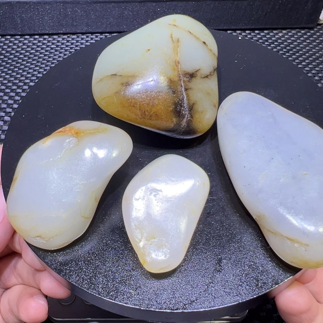 吊坠(不含链)未镶嵌和田玉（子料）216-84