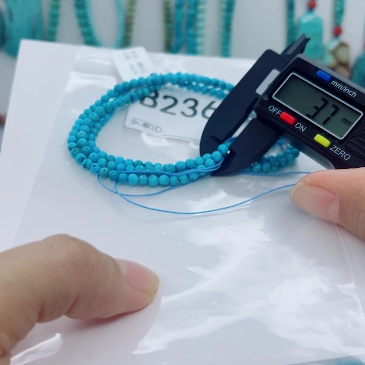 绿松石未镶嵌颈饰