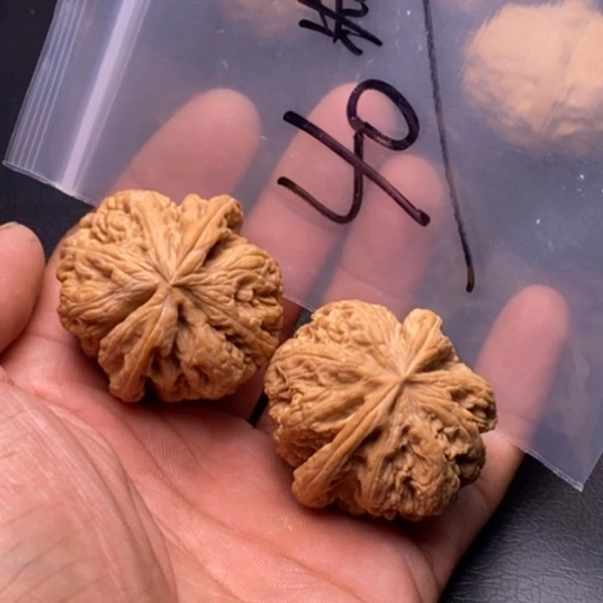 【闪购商品】把件文玩核桃粗筋