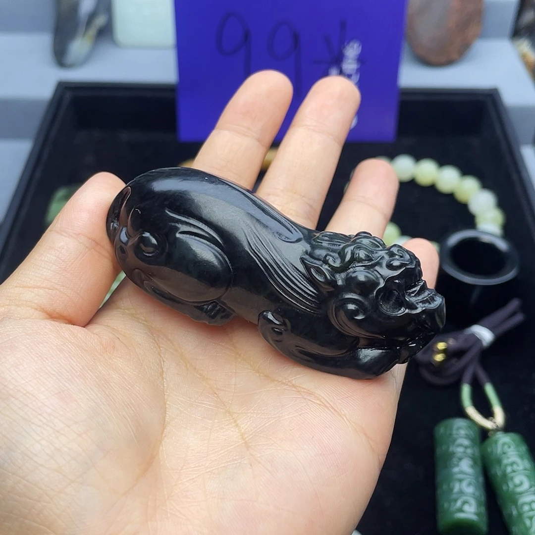 秦***德和田玉未镶嵌颈饰