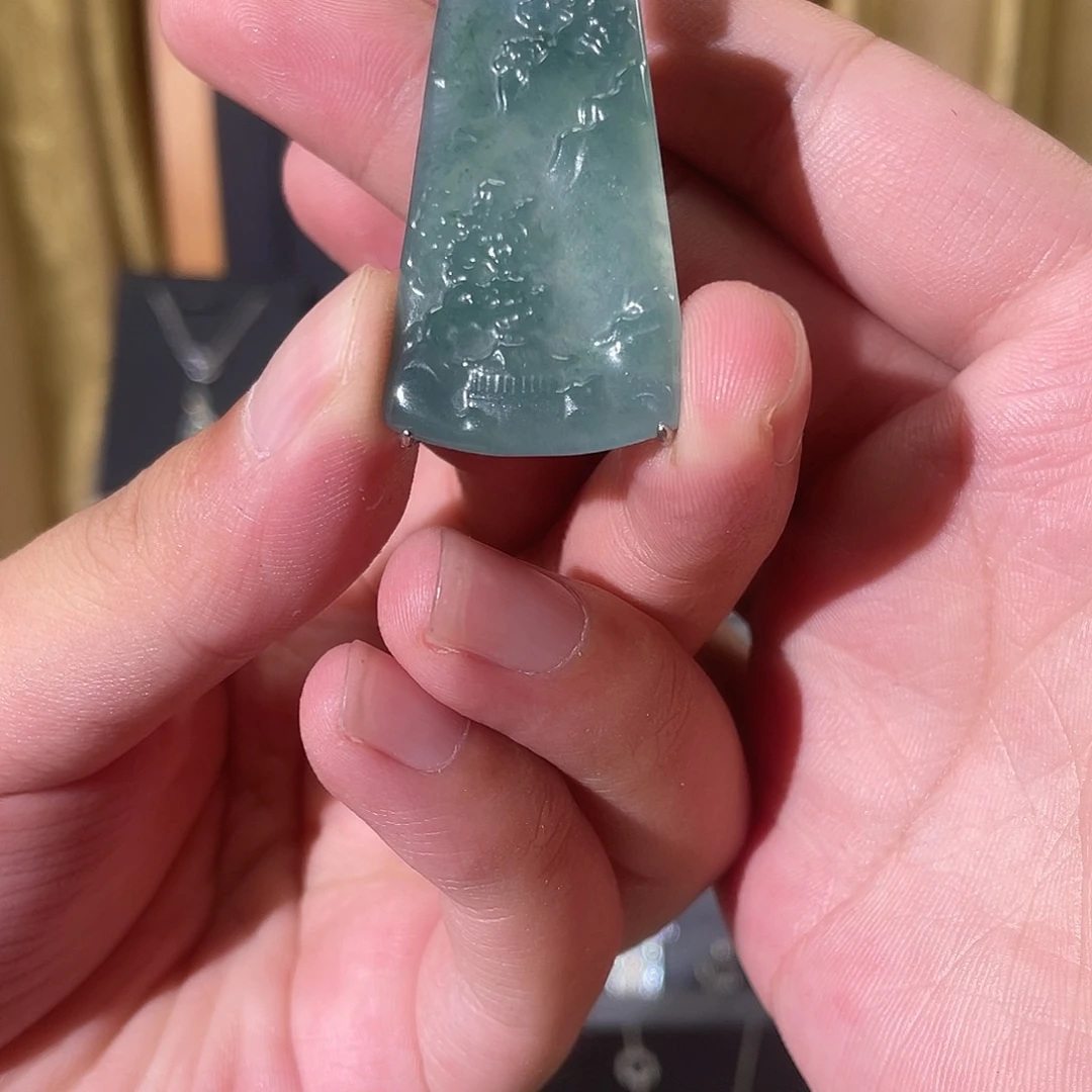 翡翠合金颈饰多样性发一