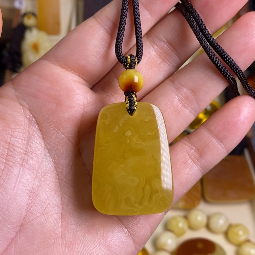 蜜蜡未镶嵌裸石大漠