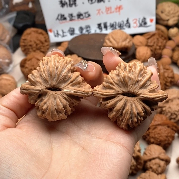 文玩核桃吊坠随*核桃