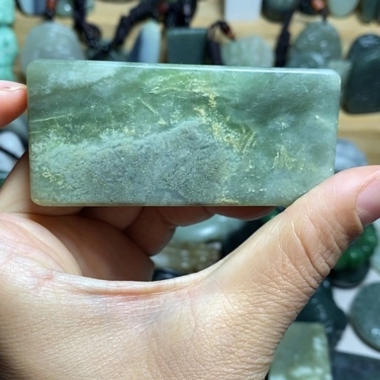 未镶嵌和田玉（糖玉）珠宝半成品
