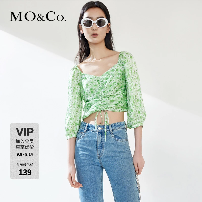 MOCO夏季桑蚕丝混纺碎花方领抽绳短款MBB2TOP028