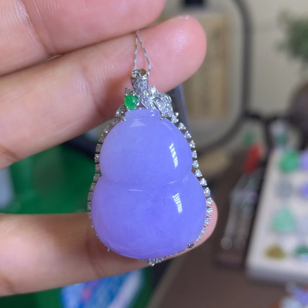 翡翠颈饰18K金镶嵌翡翠