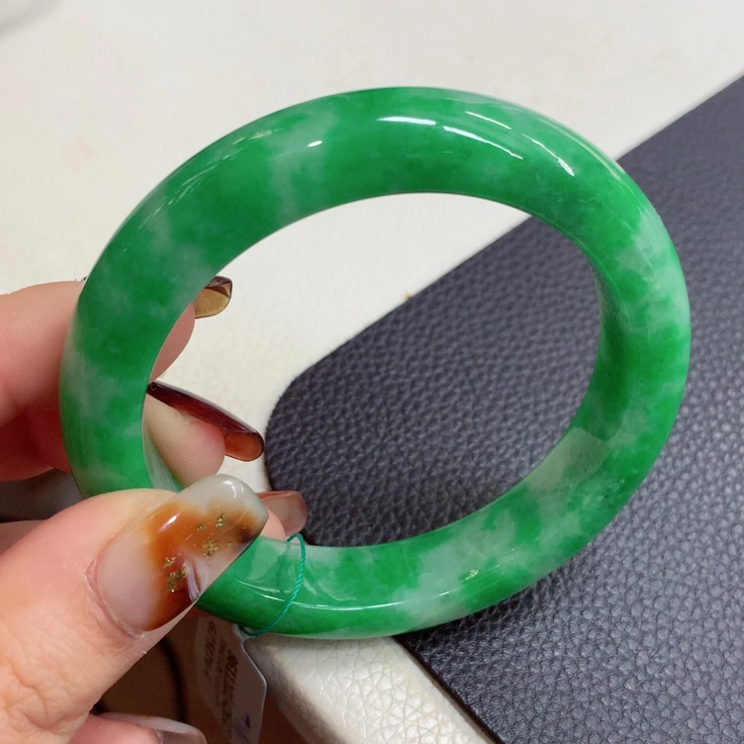 未镶嵌手镯翡翠缅甸