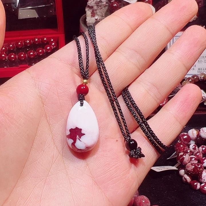 天然辰砂纯天然朱砂原石吊坠