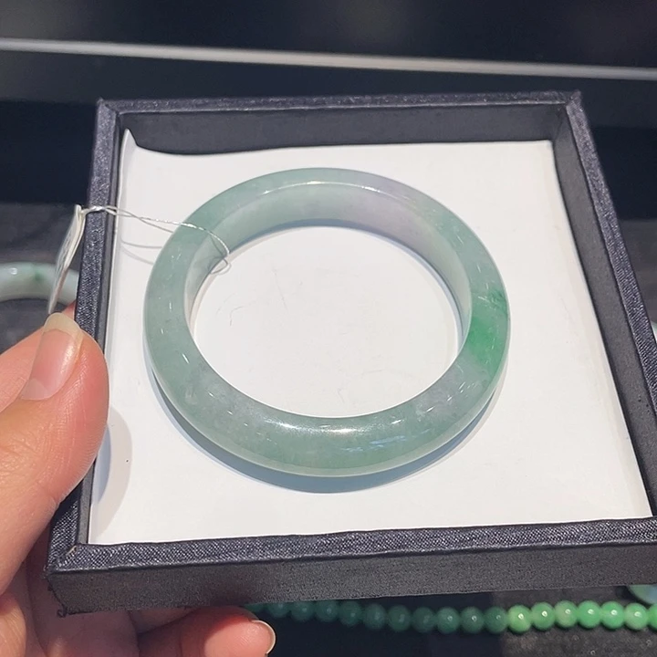 翡翠未镶嵌手镯翡翠手镯