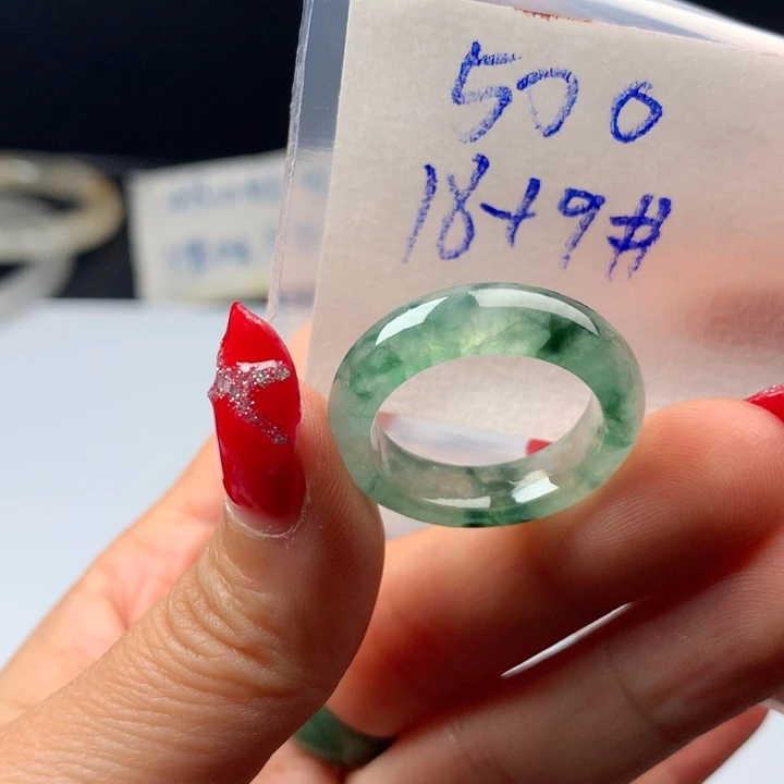 欣****定制翡翠未镶嵌戒圈