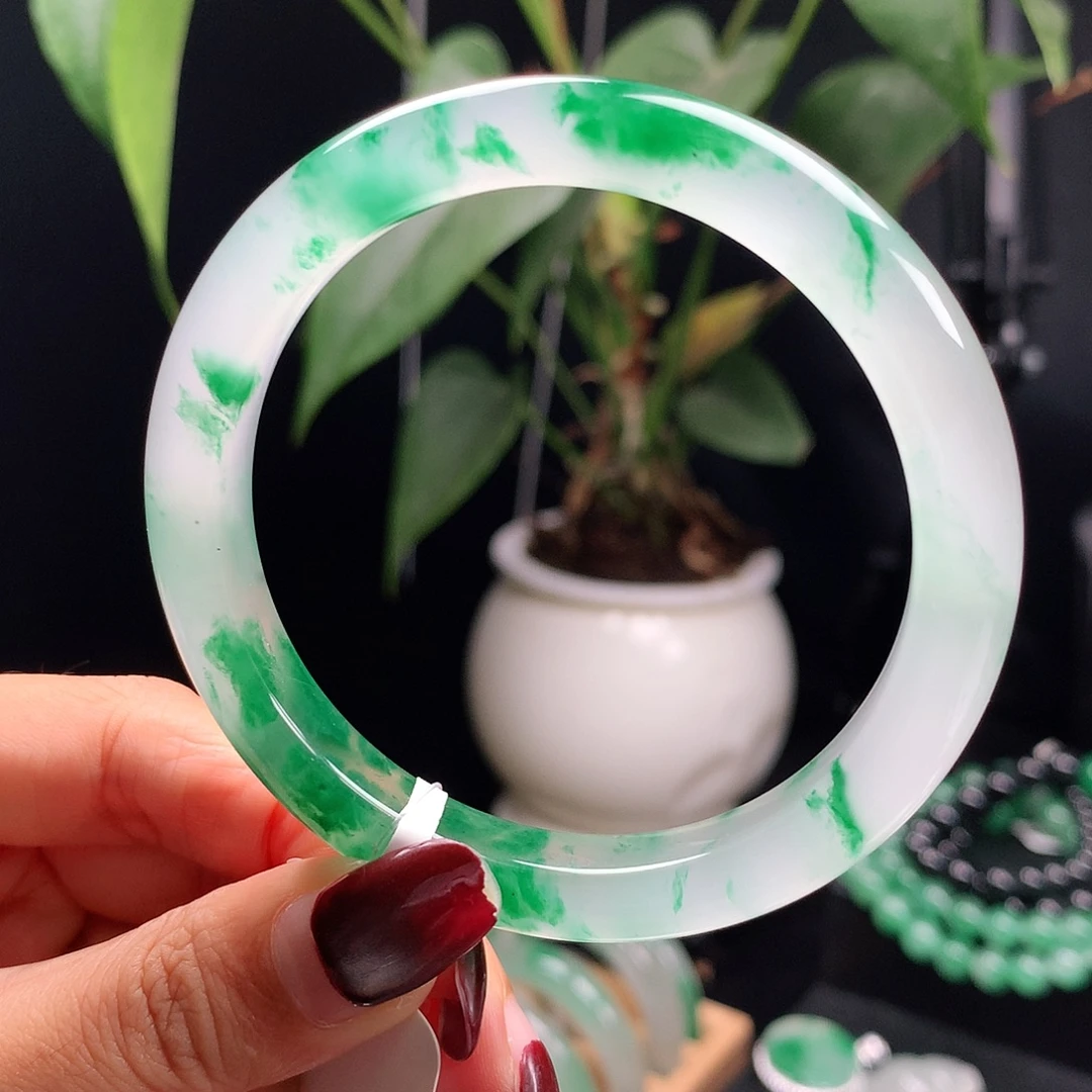 石英质玉未镶嵌手镯56