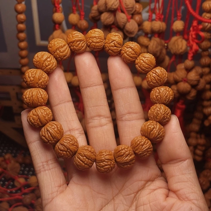 木质类龙纹桃枭挂件