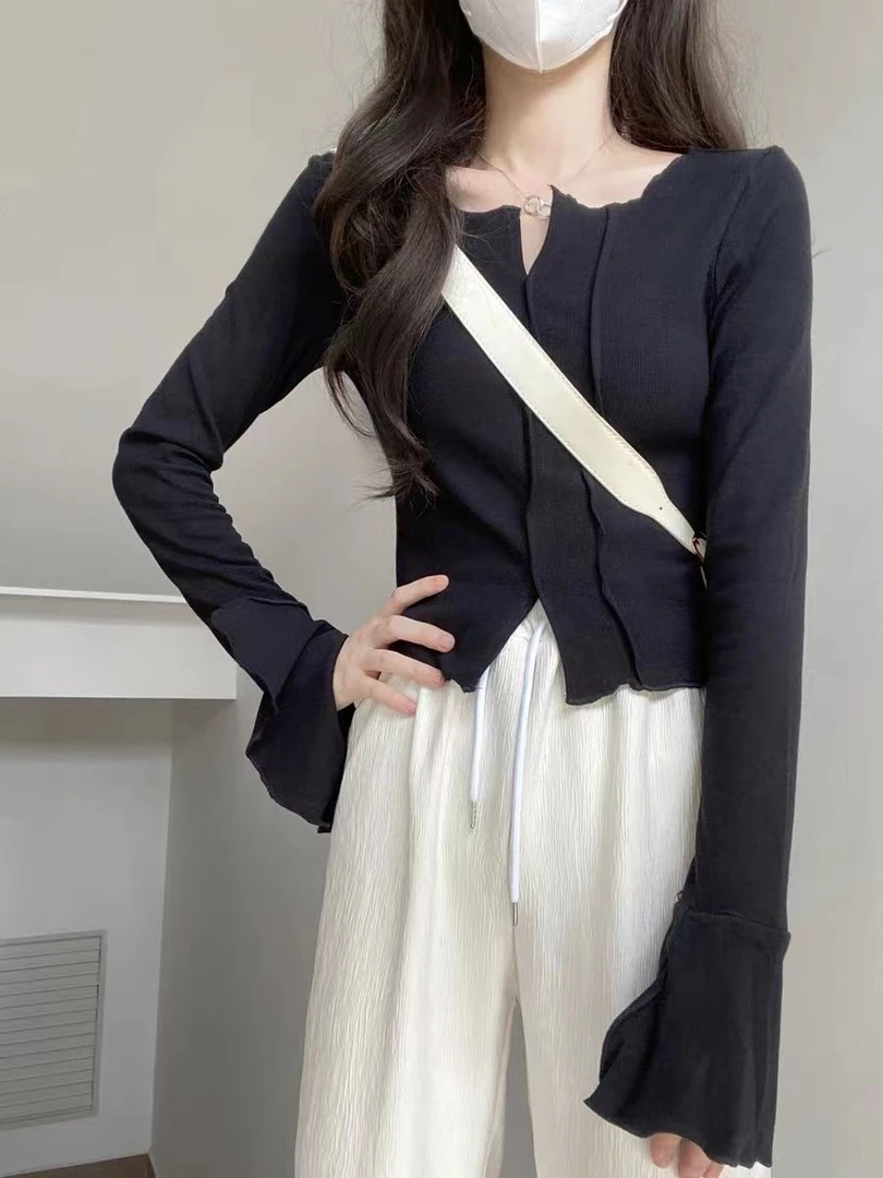 小众开叉v领长袖t恤女秋冬设计感正肩纯欲修身显瘦短款打底上衣潮