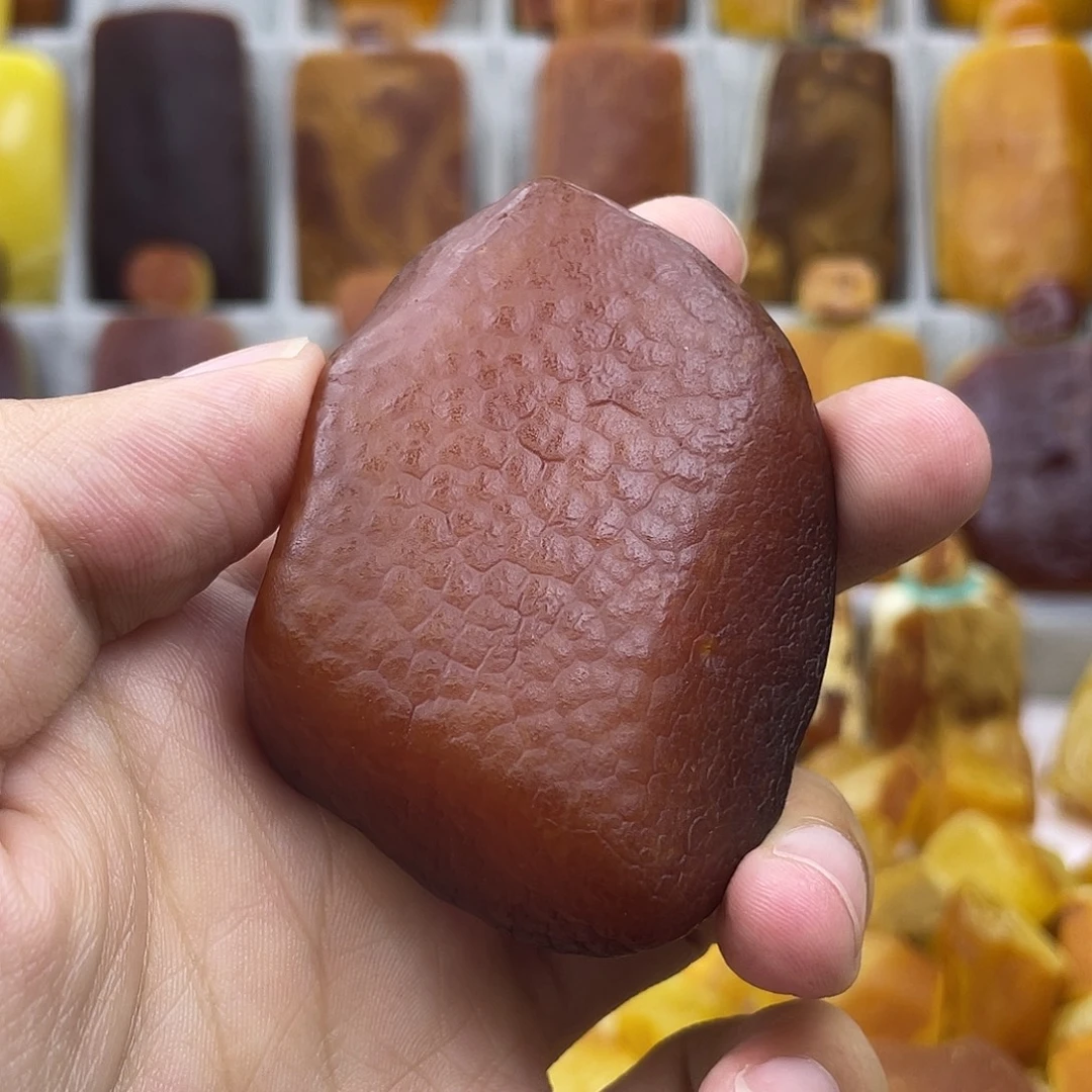 阿***克未镶嵌定制琥珀雕刻