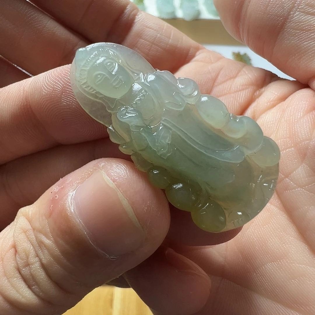 定制翡翠未镶嵌观音