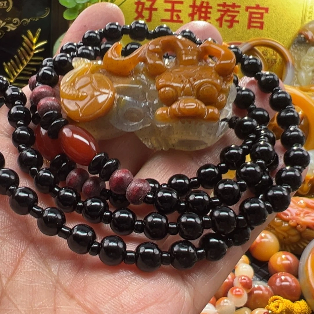 石英质玉未镶嵌颈饰