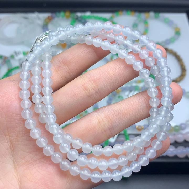毛衣链未镶嵌翡翠是