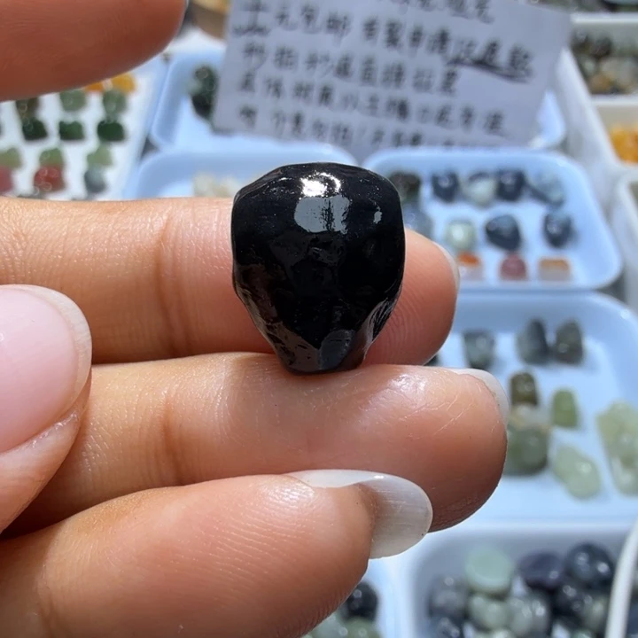 和田玉未镶嵌珠宝奇石