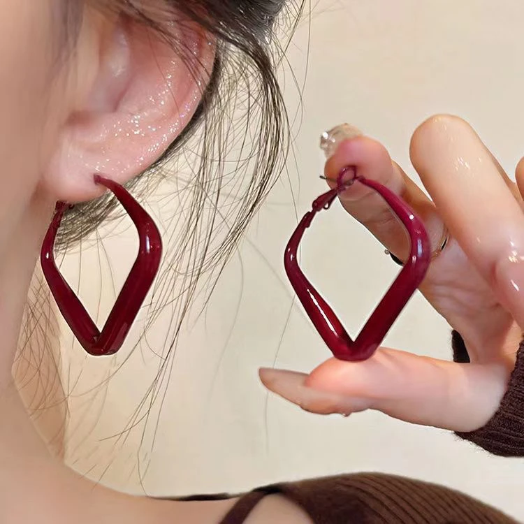 合金亚克力耳饰 港风复古方形安可拉红耳环2025新款爆款高级气质