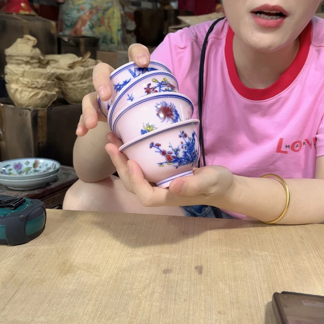 摆件////景德镇陶瓷瓷器。4个。