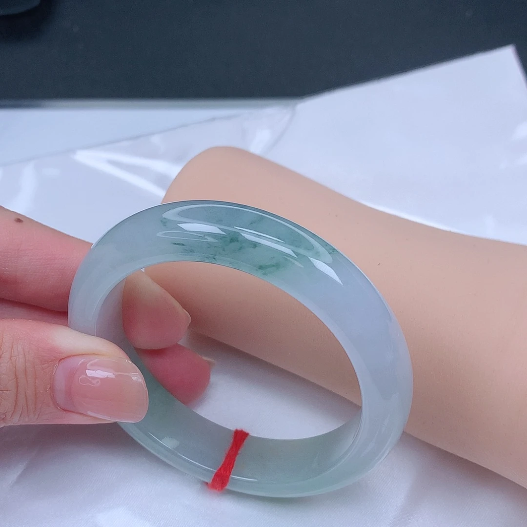 【闪购商品】未镶嵌手镯翡翠，53