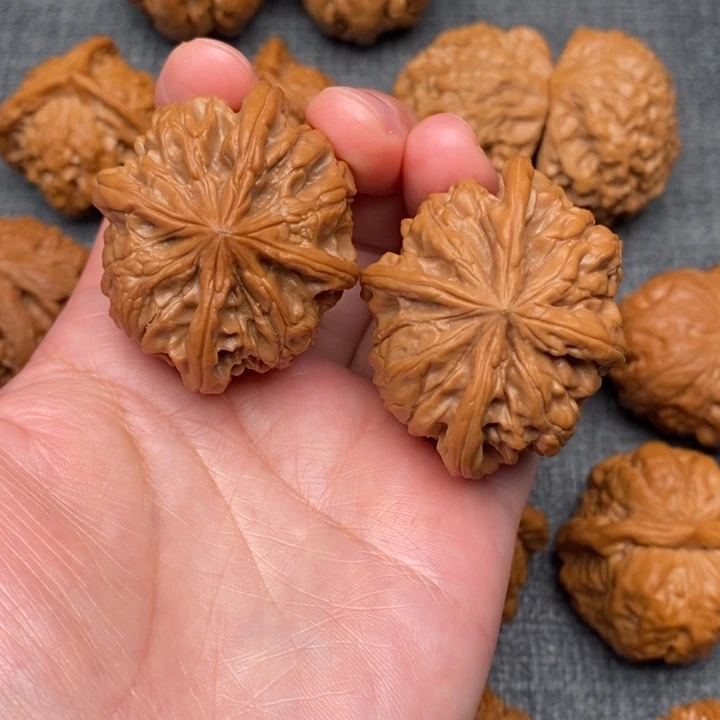 文玩核桃吊坠尺寸43四棱