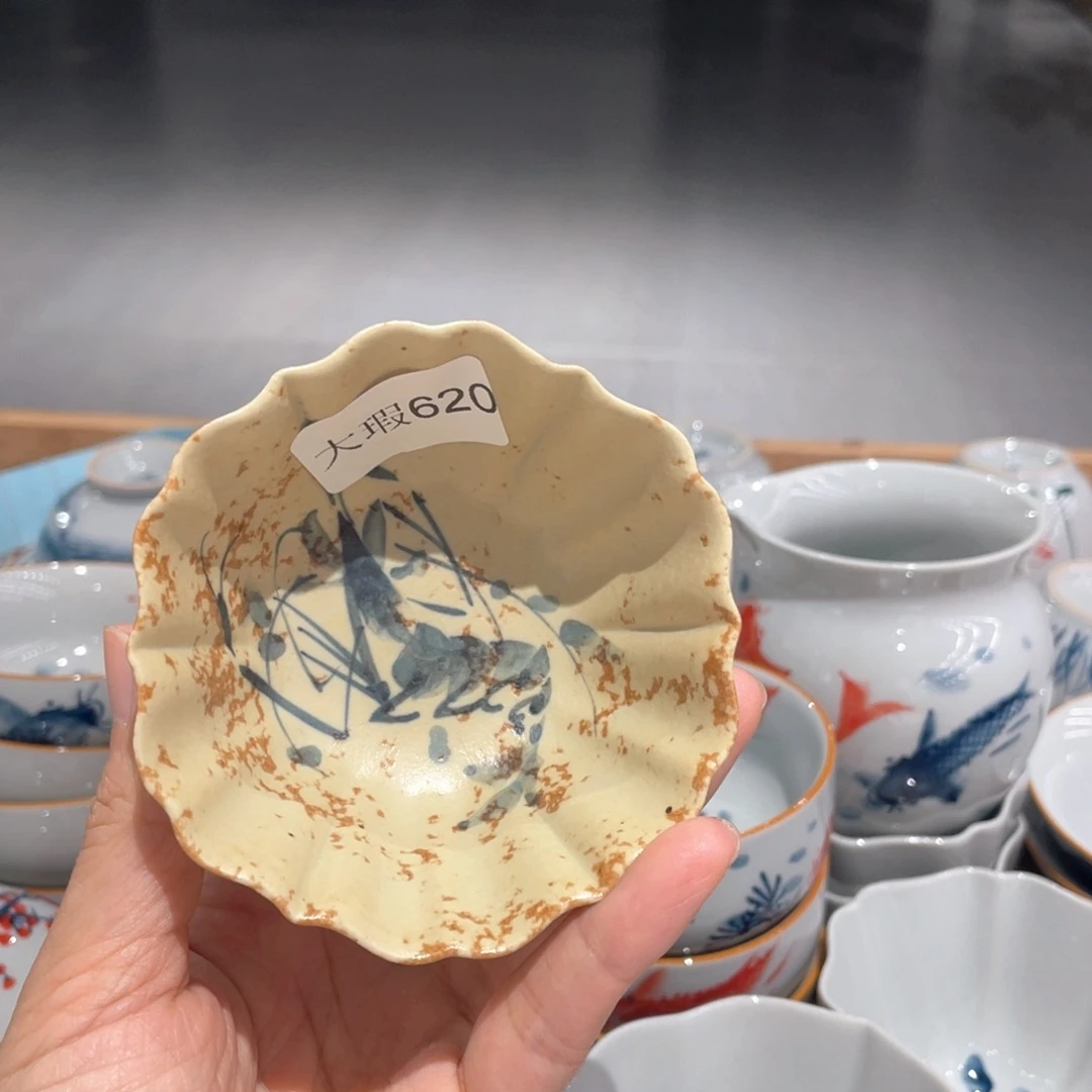 釉下手绘茶具微瑕