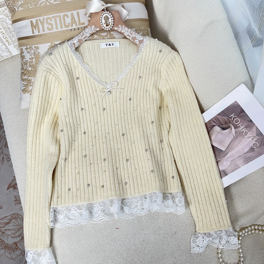 宠粉浮力~珍珠水钻蕾丝拼接针织衫毛衣