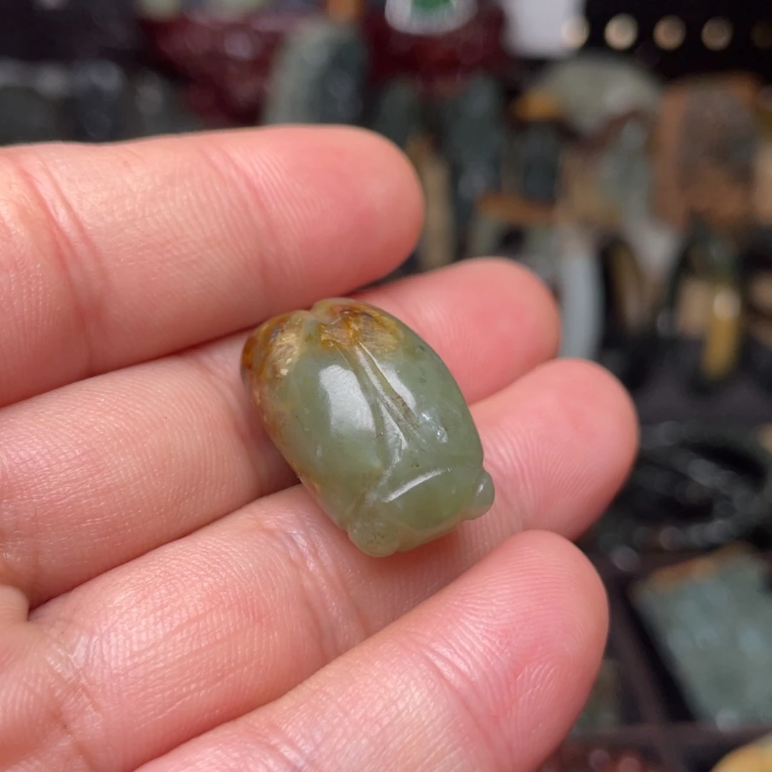 岫岩河磨玉（透闪石质玉）未镶嵌颈饰