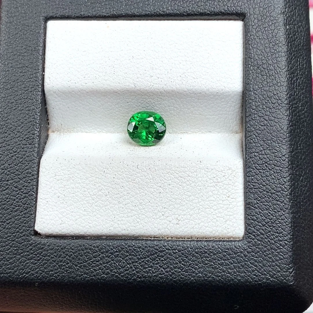 裸石未镶嵌石榴石（沙弗莱）1.25ct