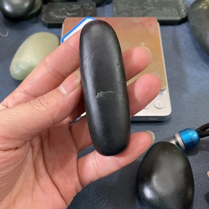 滴***洋和田玉未镶嵌挂件