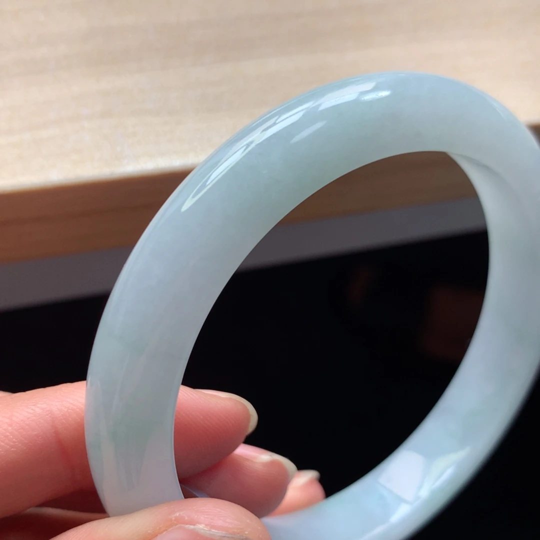 未镶嵌手镯翡翠手镯
