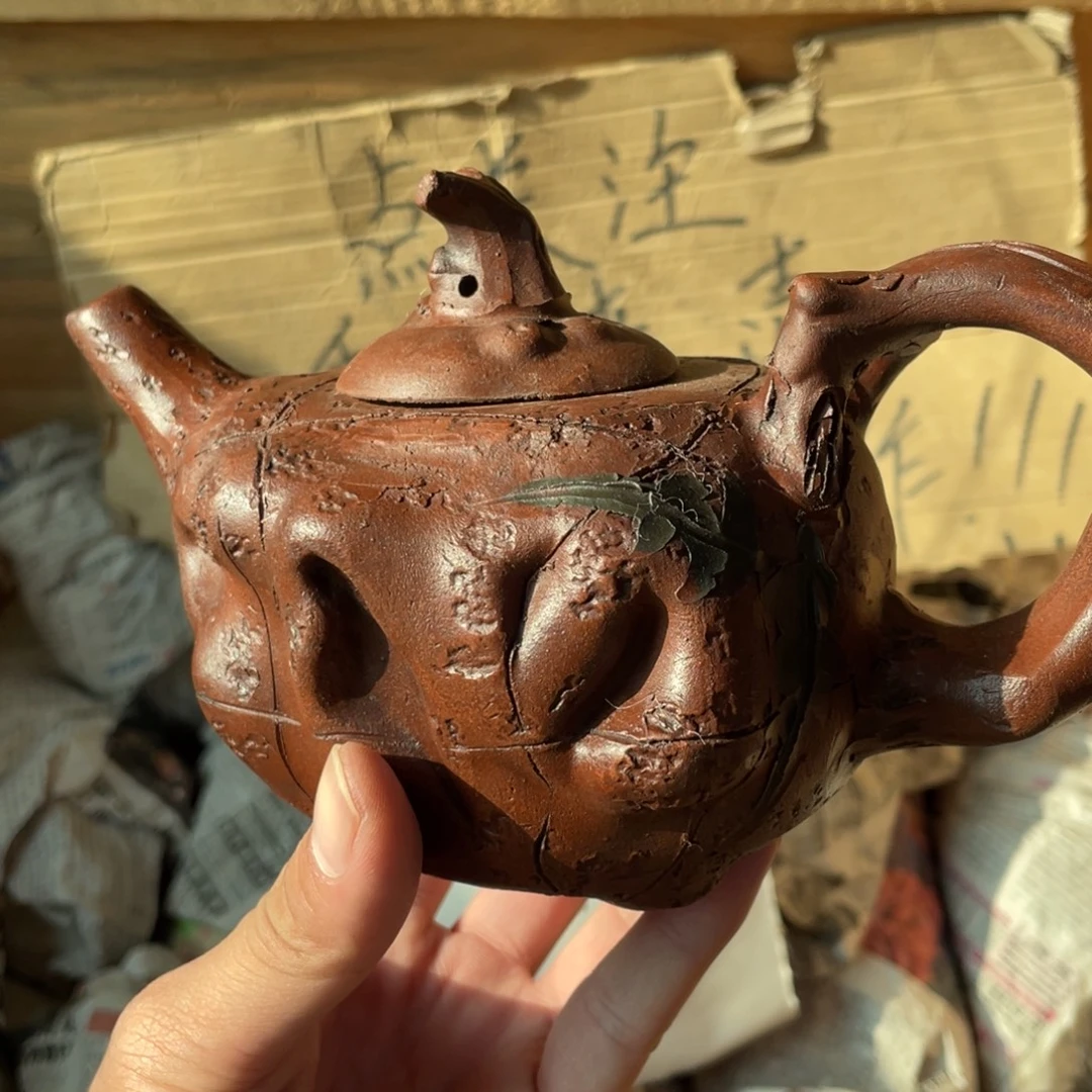 茶壶紫砂老厂紫砂壶一件。