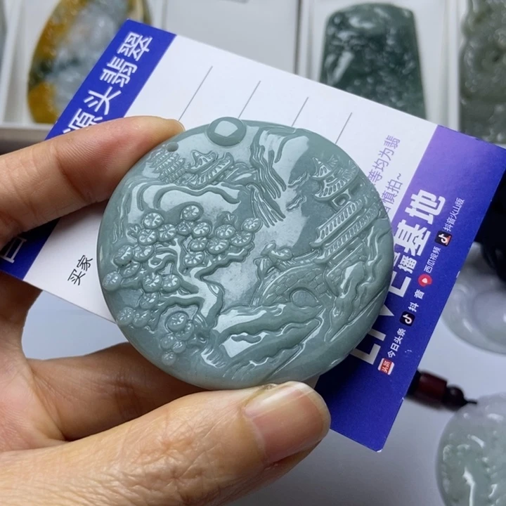 翡翠未镶嵌颈饰翡翠