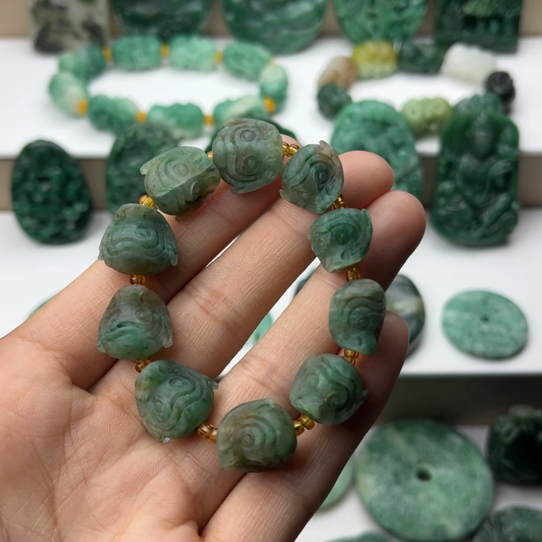 独山玉未镶嵌瑕疵手串