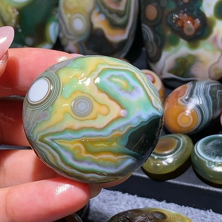 玛瑙/玉髓未镶嵌珠宝奇石71