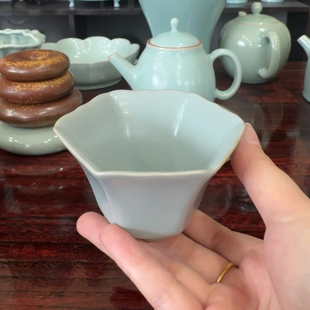 汝瓷。。。。。。。。。。。。。。。