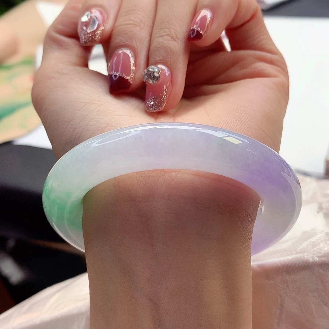 翡翠手镯未镶嵌55-56圈口冰春彩