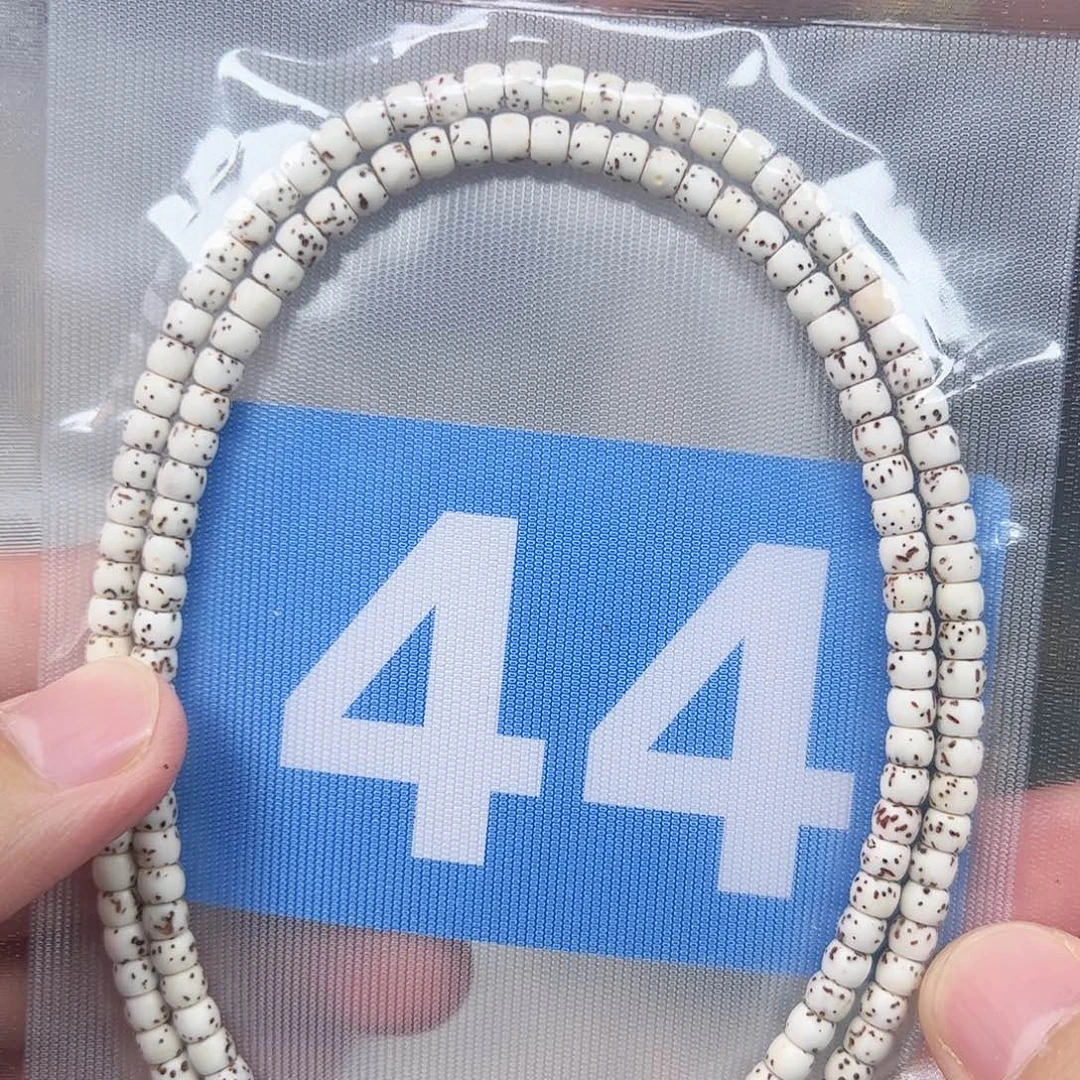 吊坠星月菩提54脖挂。  44带三通