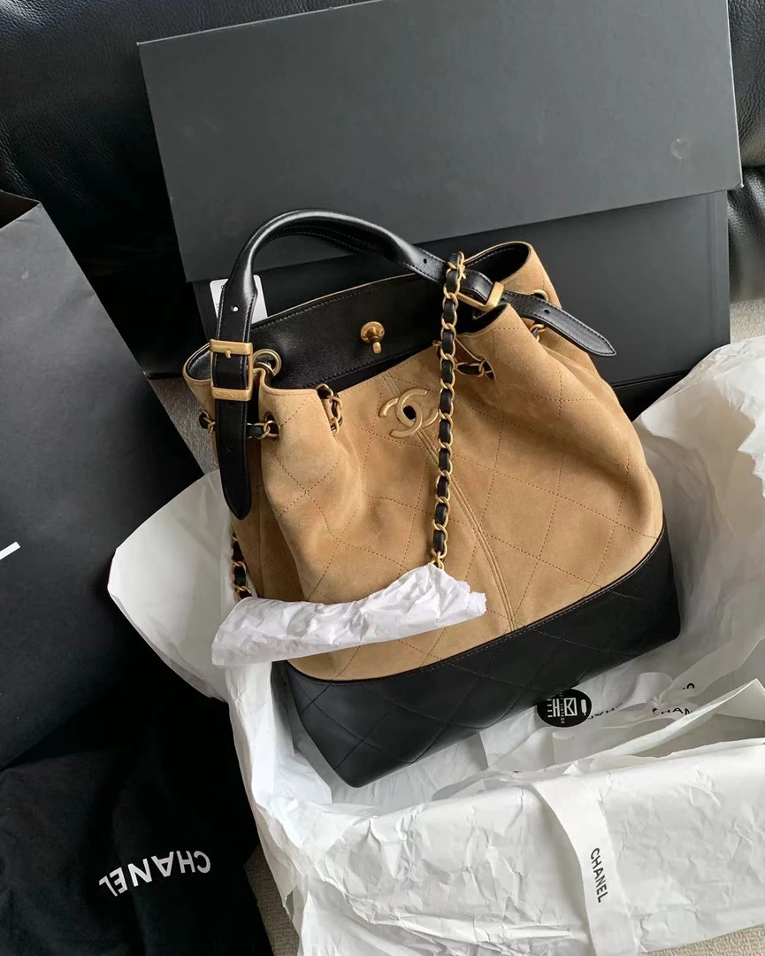 未使用 Chanel/香奈儿 25A手工坊棕色麂皮hobo小号 34cm 16714340
