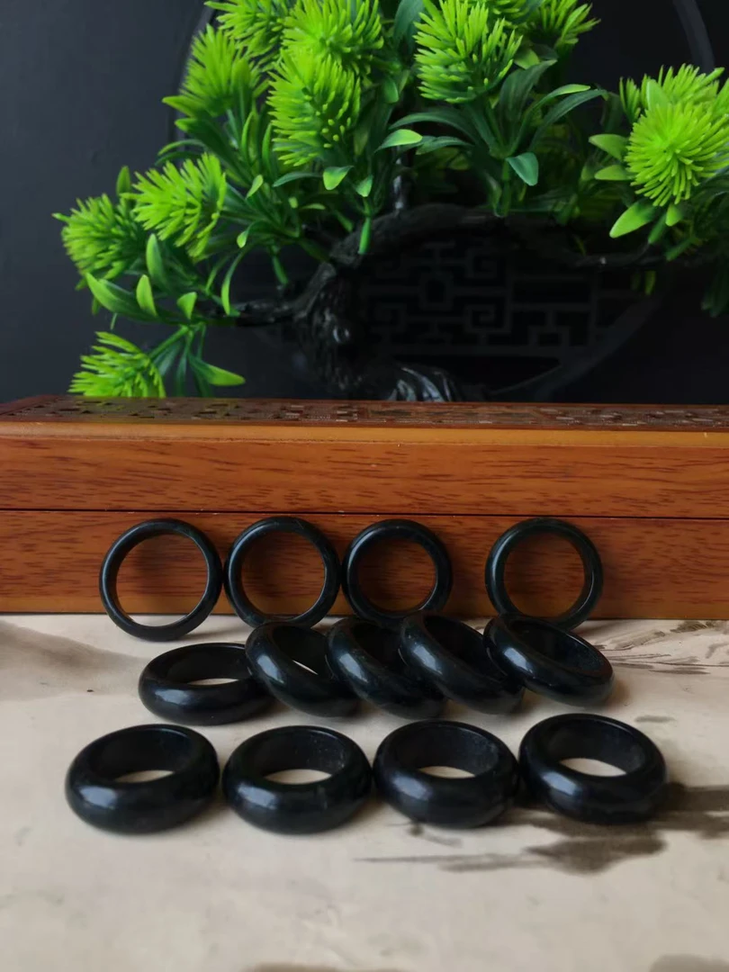 随机发款天然自然光黑打光翠绿501料指环跑环