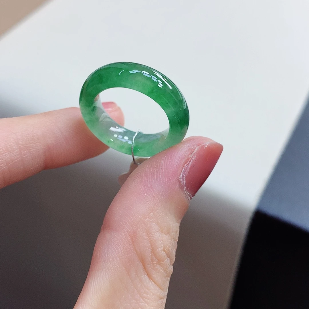 翡翠戒指未镶嵌奔***饼12号