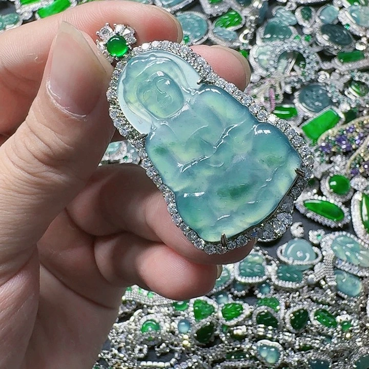 翡翠颈饰未镶嵌天然A货翡翠放漏