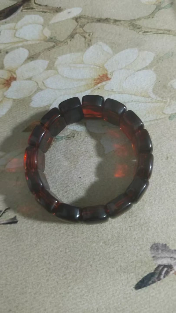 精品时尚万年灵草药珀手链六0211