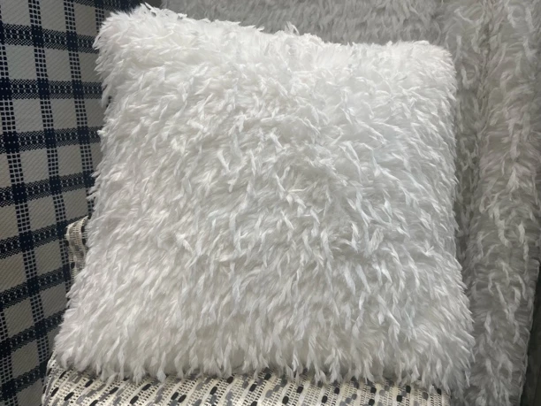 舒适抱枕毛绒可拆原创设计