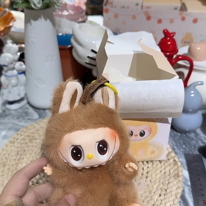 瓷片拉布布2代眼巴巴