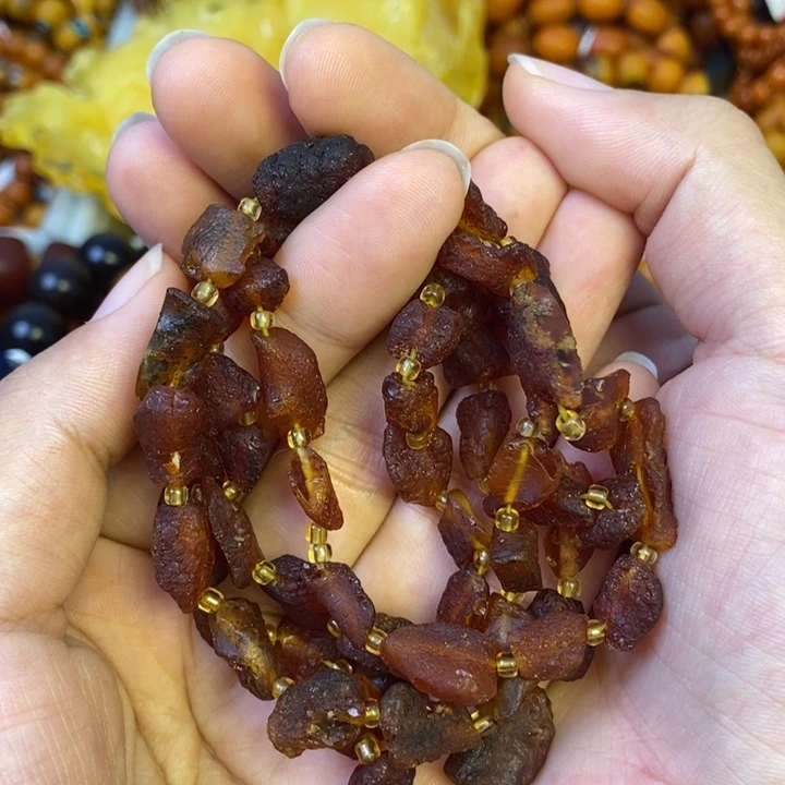 未镶嵌琥珀珠宝奇石