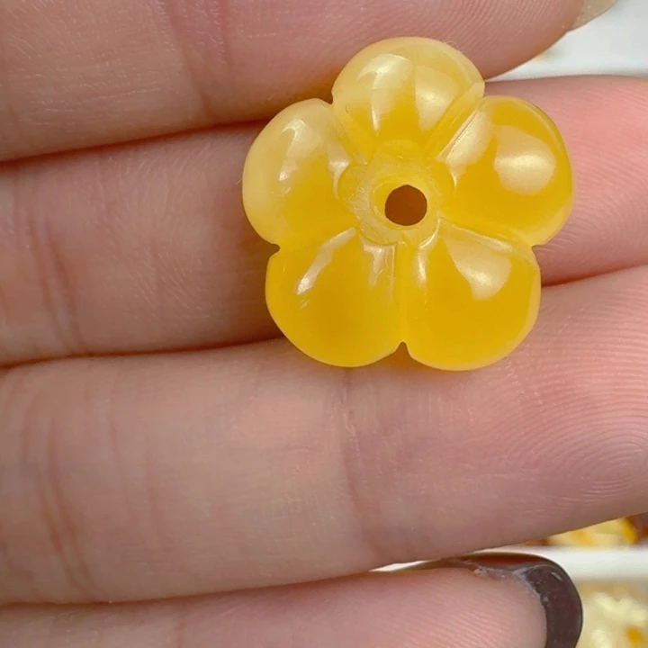 蜜蜡未镶嵌珠宝奇石全品 17.8×8.4mm