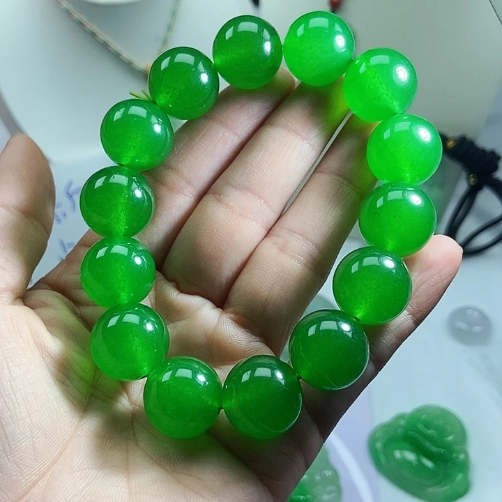 翡翠吊坠(赠链)未镶嵌