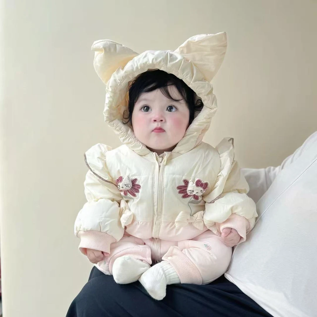 冬装新款可爱周岁女宝宝加棉卡通棉服百天加厚拜年超萌外出服
